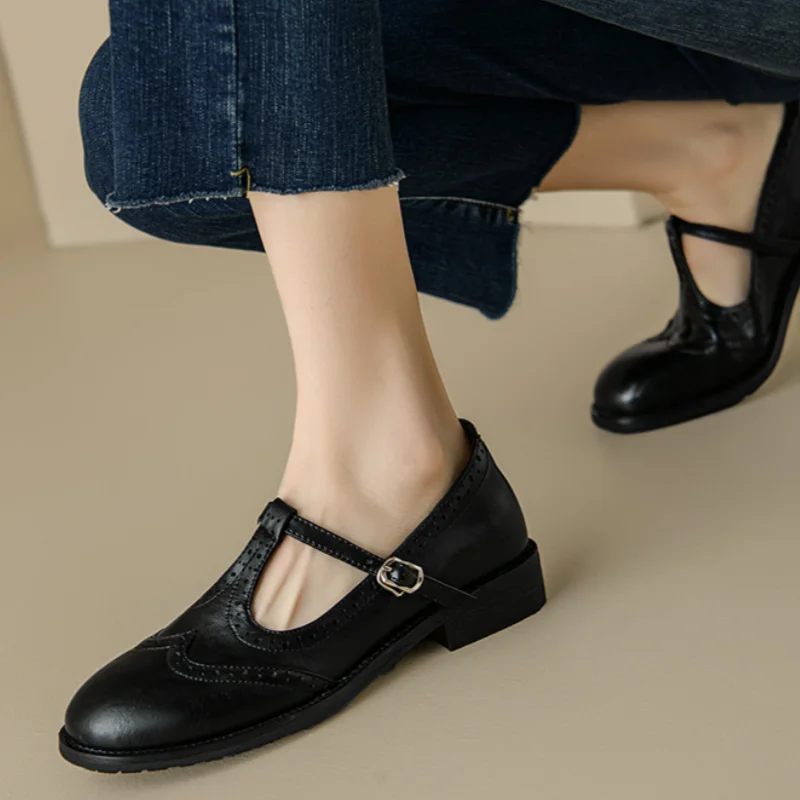 Sarah | Orthopedic Shoes with T-Strap